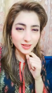 Pakistani-Youtuber-Naila-Khan